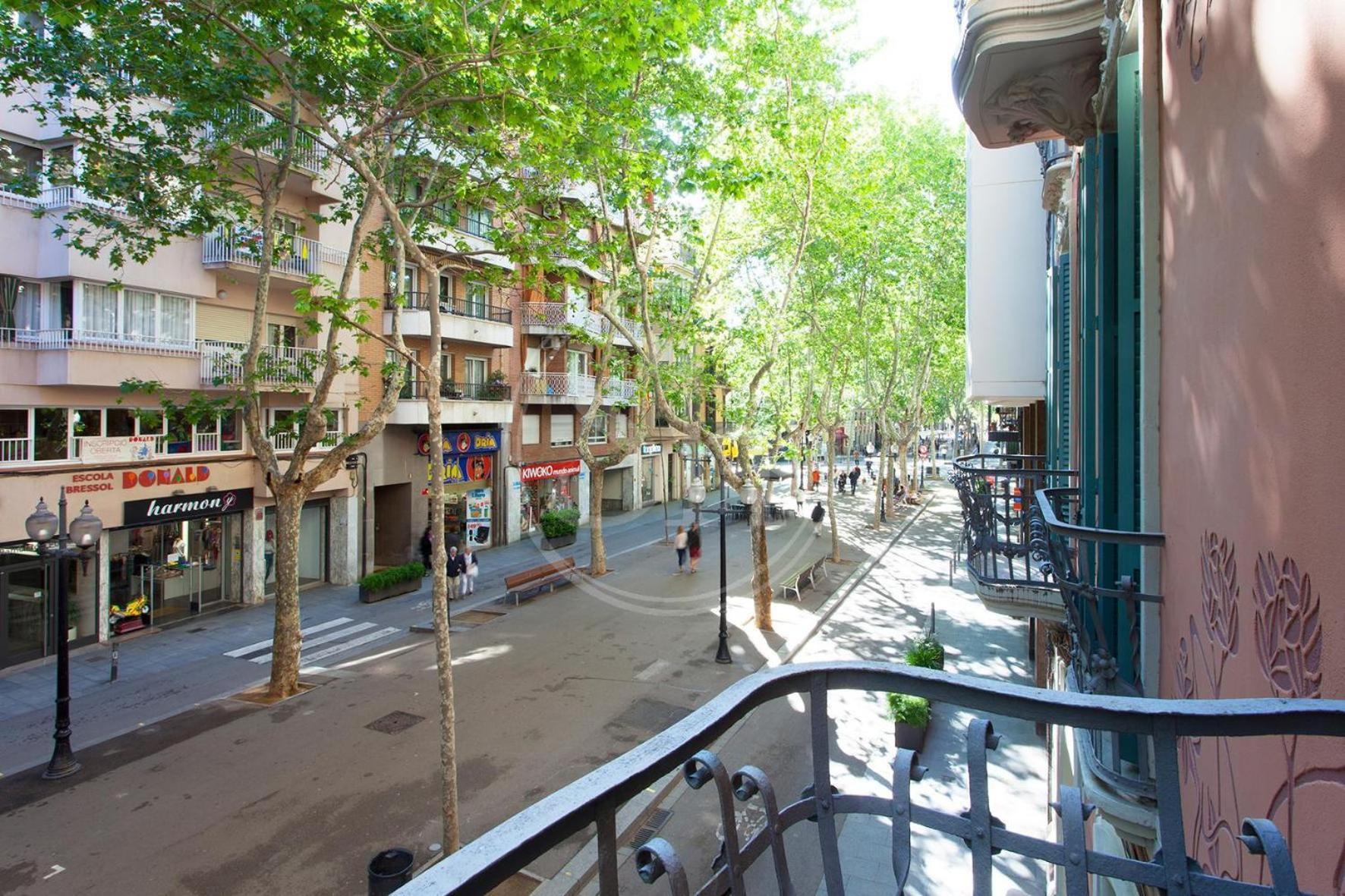 Bonito En La Rambla Del Poblenou Barcelona